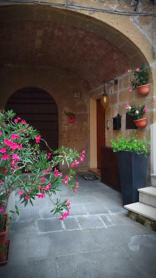 Cittadella 13 Romantic House Pitigliano Extérieur photo